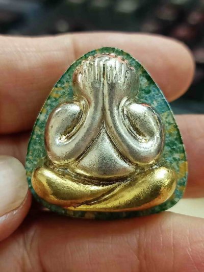 ✅2-2085 วัดใจ 100 พระปิดตาจัมโบ้ เหนือดวง หลวงปู่จื่อ วัดเขาตาเงาะอุดมพร จ.ชัยภูมิ เนื้อผงเขียวพิเศษ หน้ากาก 2K หมายเลข 83 กล่องเดิม