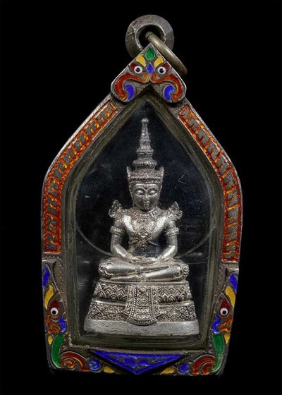 2700.- กริ่งพระแก้วมรกต กรมสรรพามิตร เนื้อเงิน พร้อมตลับเงินลงยาสั่งทำ