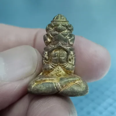 2-2438 วัดใจ 100 ปิดตาพังพระกาฬ พ่อให้รวยทรัพย์ หลวงปู่อิ่ม วัดทุ่งนาใหม่ จ.นครศรีธรรมราช 2566 ชนวน หมายเลข 331 กล่องเดิม