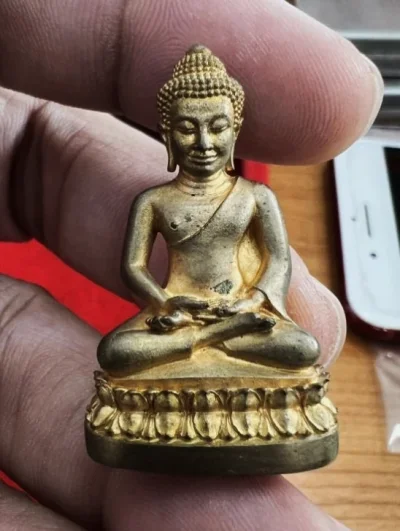 900.-พระกริ่งนิรันตราย สำนักงานตำรวจแห่งชาติ พิธีพุทธาภิเษก ณ.วัดบวรนิเวศวิหาร ปี 2555 เนื้อสัมฤทธิ์ หมายเลข 042922 พร้อมกล่ององค์ที่ 8