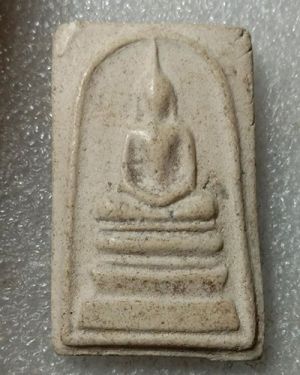 เริ่มต้นที่ 50 บาท พระสมเด็จพิมพ์หูปะบ่า ปี 2495 พระสมเด็จหลวงปู่นาค โสภโณ วัดระฆังโฆสิตาราม ขนาดจัมโบ้ 3x4.5 เซนติเมตร