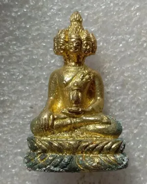 เริ่มต้นที่ 50 บาท รูปหล่อ พระเศรษฐีนวโกฏิ รุ่นหลวงพ่อเพชรรวยเงินเหลือ วัดหนองคล้า จ.พิจิตร กะไหล่ทอง พร้อมกรอบ