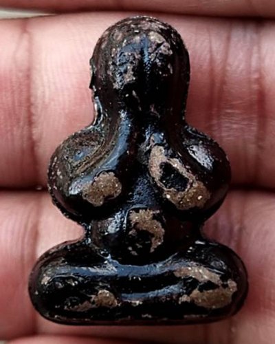 ปิดตาวัดสะพานสูง พิมพ์ใหญ่หลังยันต์นะ พ.ศ. 2532 เนื้อผงมวลสารพระเก่าสมัยหลวงปู่เอี่ยม