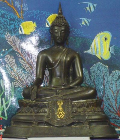 หายากสุดๆ !! พระบูชา ภ.ป.ร. วัดบวร พ.ศ. 2508 5 นิ้ว ยุคต้นหนาปึ้ก มีโค้ด 5552 ดินไทย ที่ 3 งาน The Mall บางแค